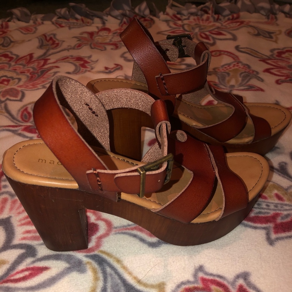 Size 7 heels!!